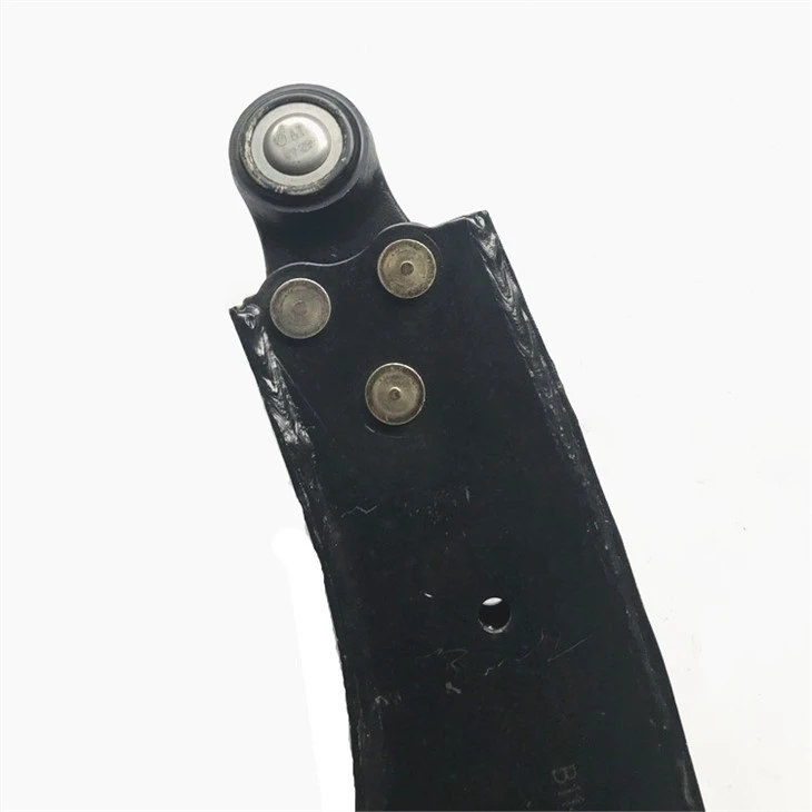 B11-2909020 RIGHT CONTROL ARM ASSEMBLY FOR CHERY B11/B14